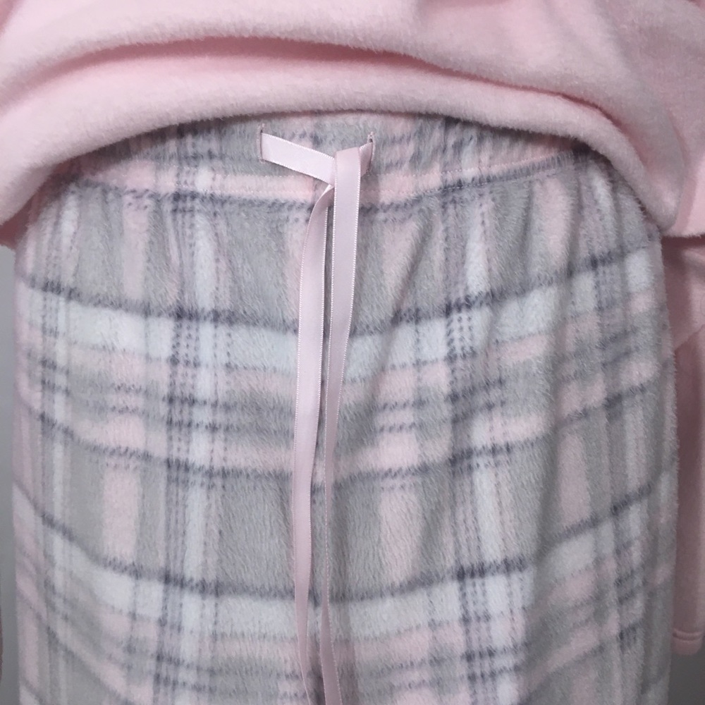 NWOT Mirabeau super soft plaid fleece pj set